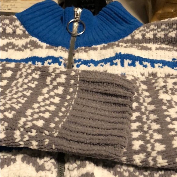 Used sweaters by urban outfitters size S - Picture 4 of 7